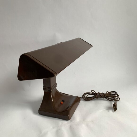 Vintage Lite Master Brown Metal Desk Lamp Wide WORKS! - Picture 2 of 8